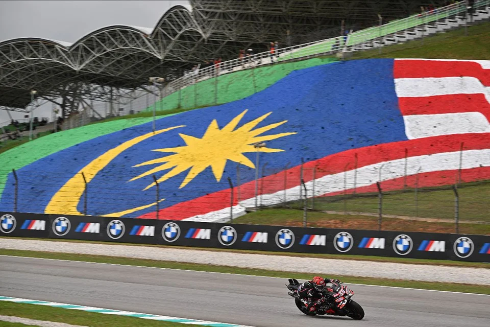 Lorenzo Savadori, racing in Malaysia GP 2025