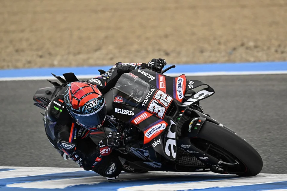 Lorenzo Savadori racing on Spanish 2026